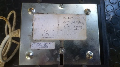 Estabilizador De Tensión Para Pc Marca Cmos De 5 Tomas Negro - 8