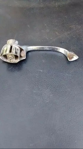 Manija Abre Puerta Exterior Lado Derecho Chevrolet 400 Cromado / Metal Delantera