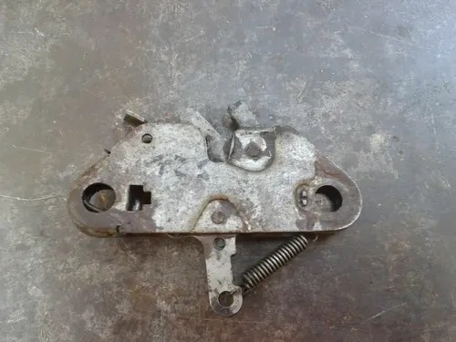 Cerradura Capot Fiat 125 Original - 2