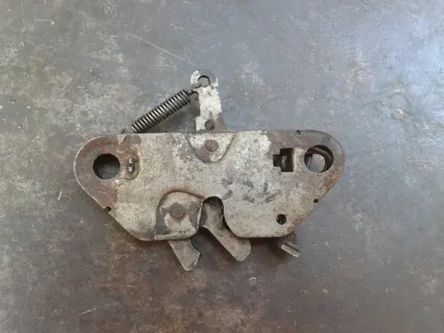 Cerradura Capot Fiat 125 Original - 6