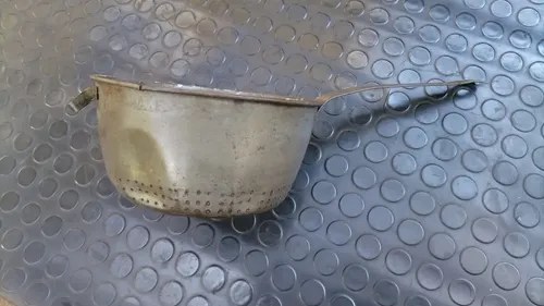 Colador De Chapa Grande Antiguo - 2