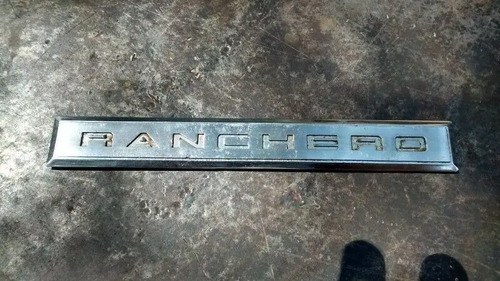 Insignia Ford Ranchero Original (anclajes Rotos)