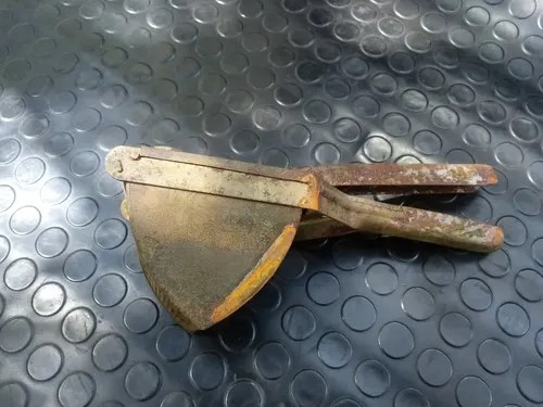 Antiguo Pisa Papas De Chapa Gris